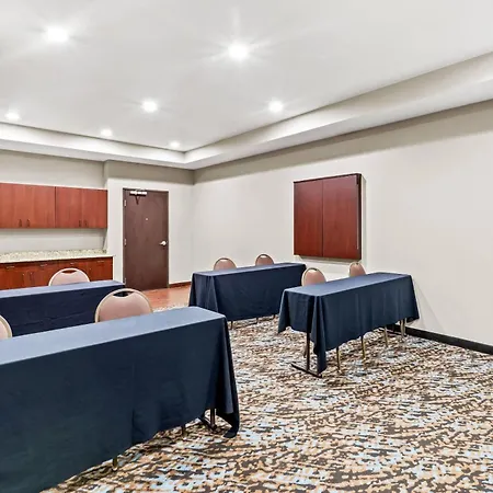 Mainstay Suites Lufkin-2